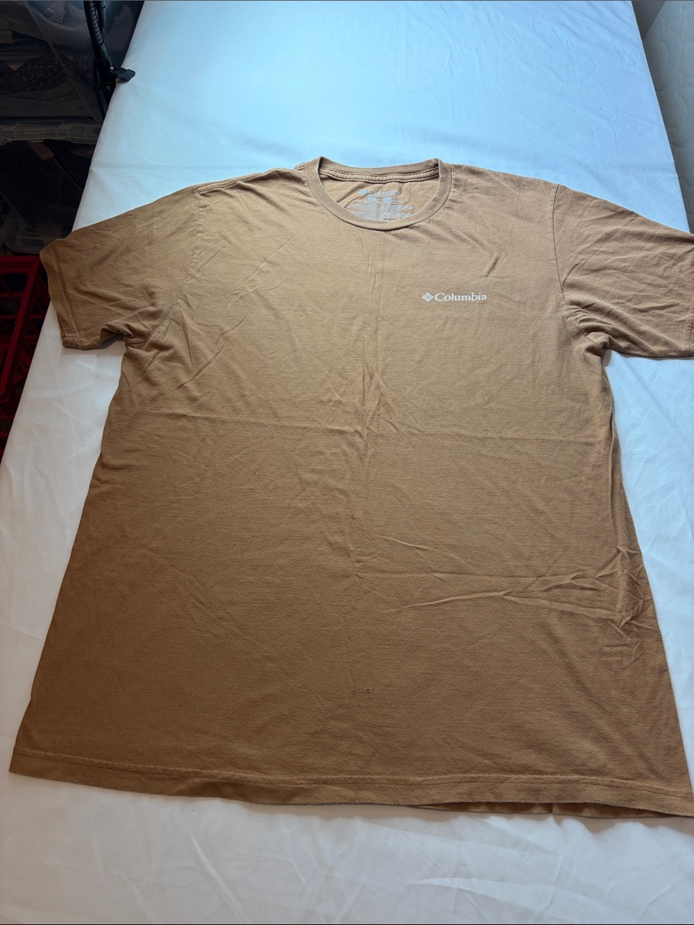 Columbia Men's Short Sleeve Tee in Brown Tan